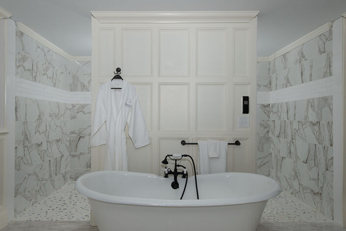Bath in Suite 4 at Grace Note Inn & Spa Bethel, Maine